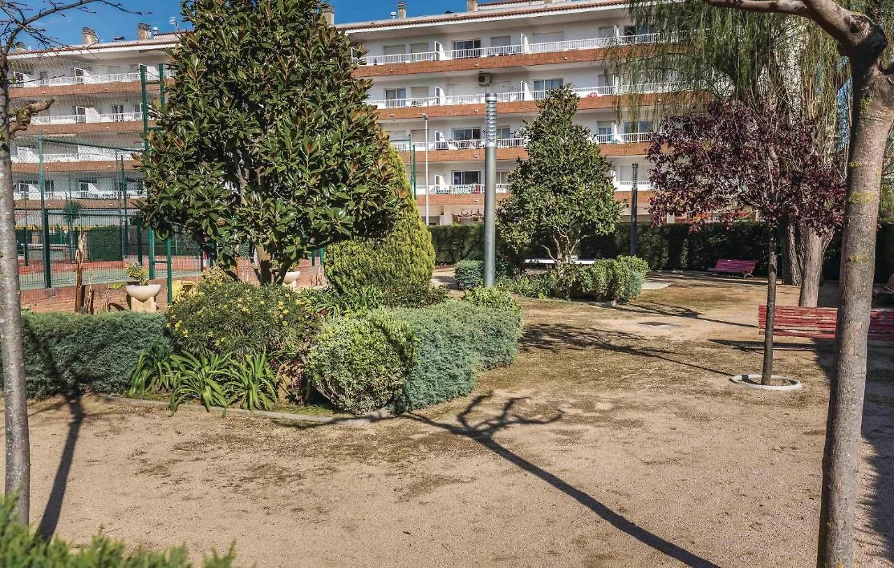 Nice Apartment In Blanes With Kitchen España